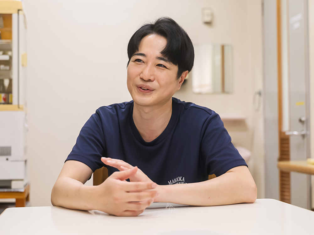 職員インタビュー/勤続5年目の男性スタッフ/特別養護老人ホーム 介護職員(正社員)